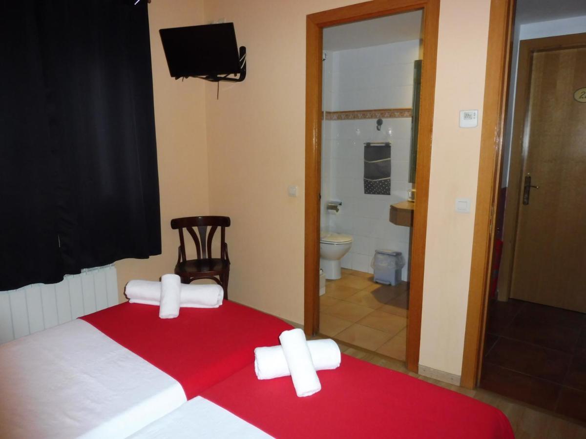 Hostal Cal Batista Баґа Екстер'єр фото