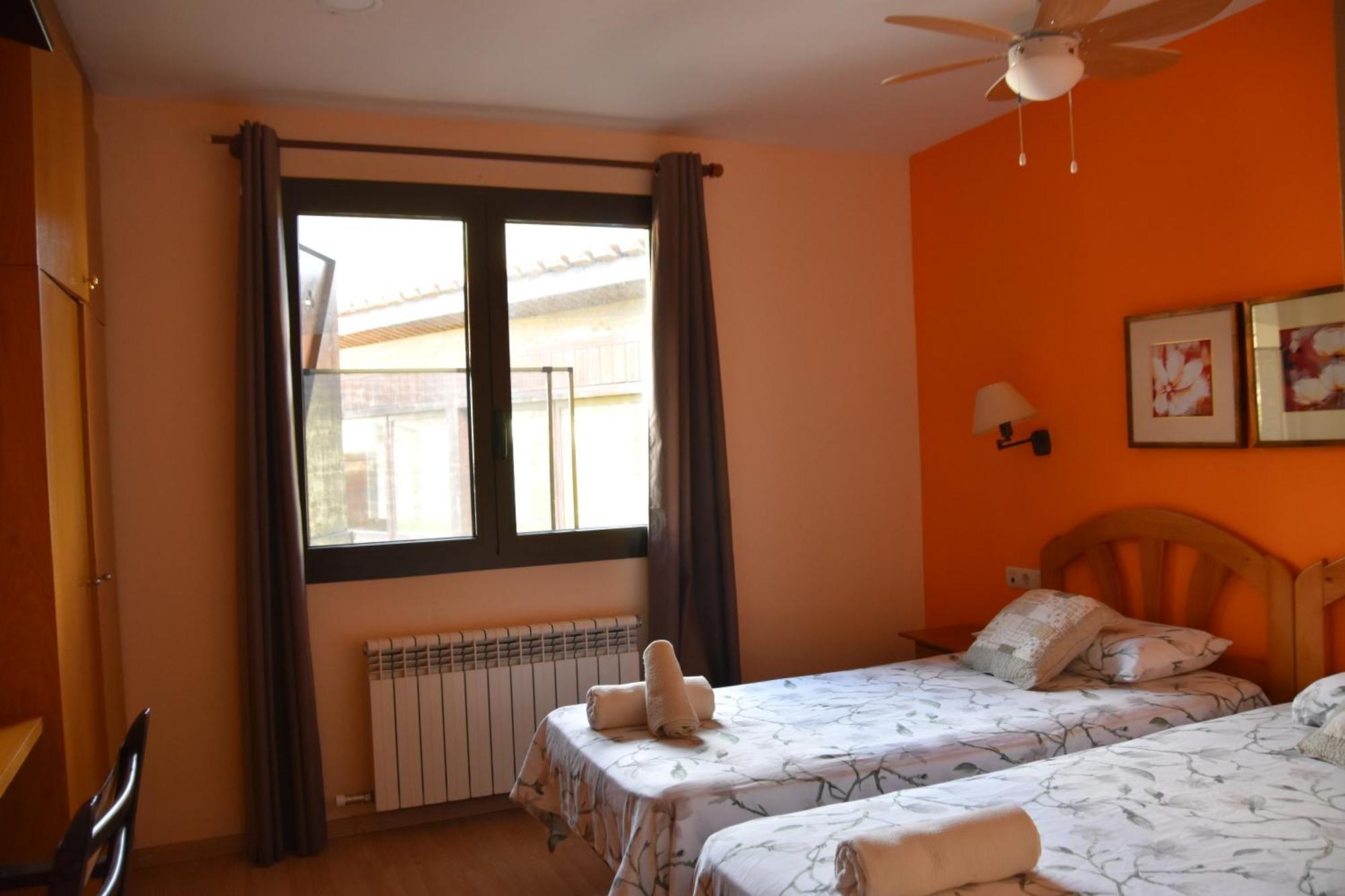 Hostal Cal Batista Баґа Екстер'єр фото