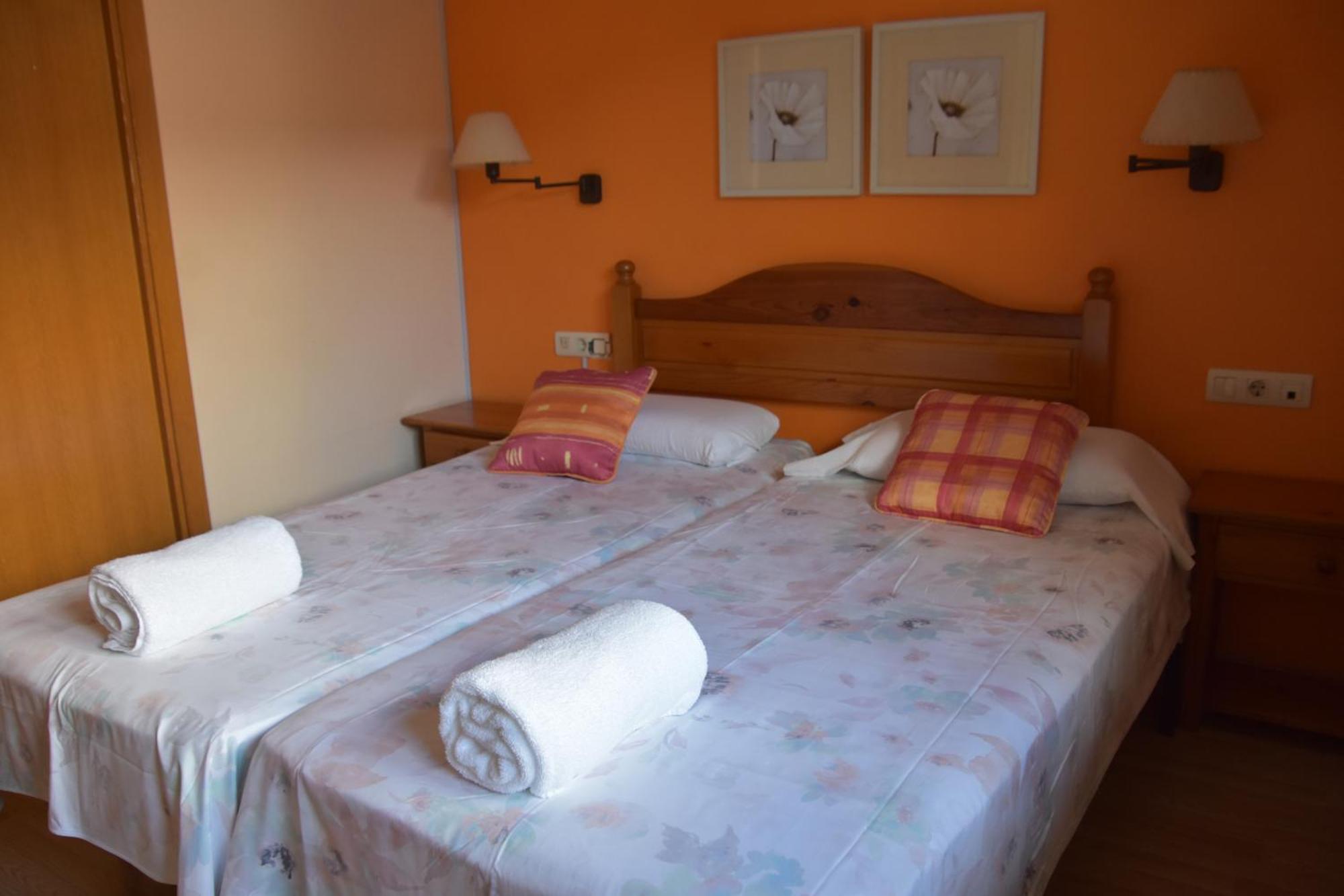 Hostal Cal Batista Баґа Екстер'єр фото