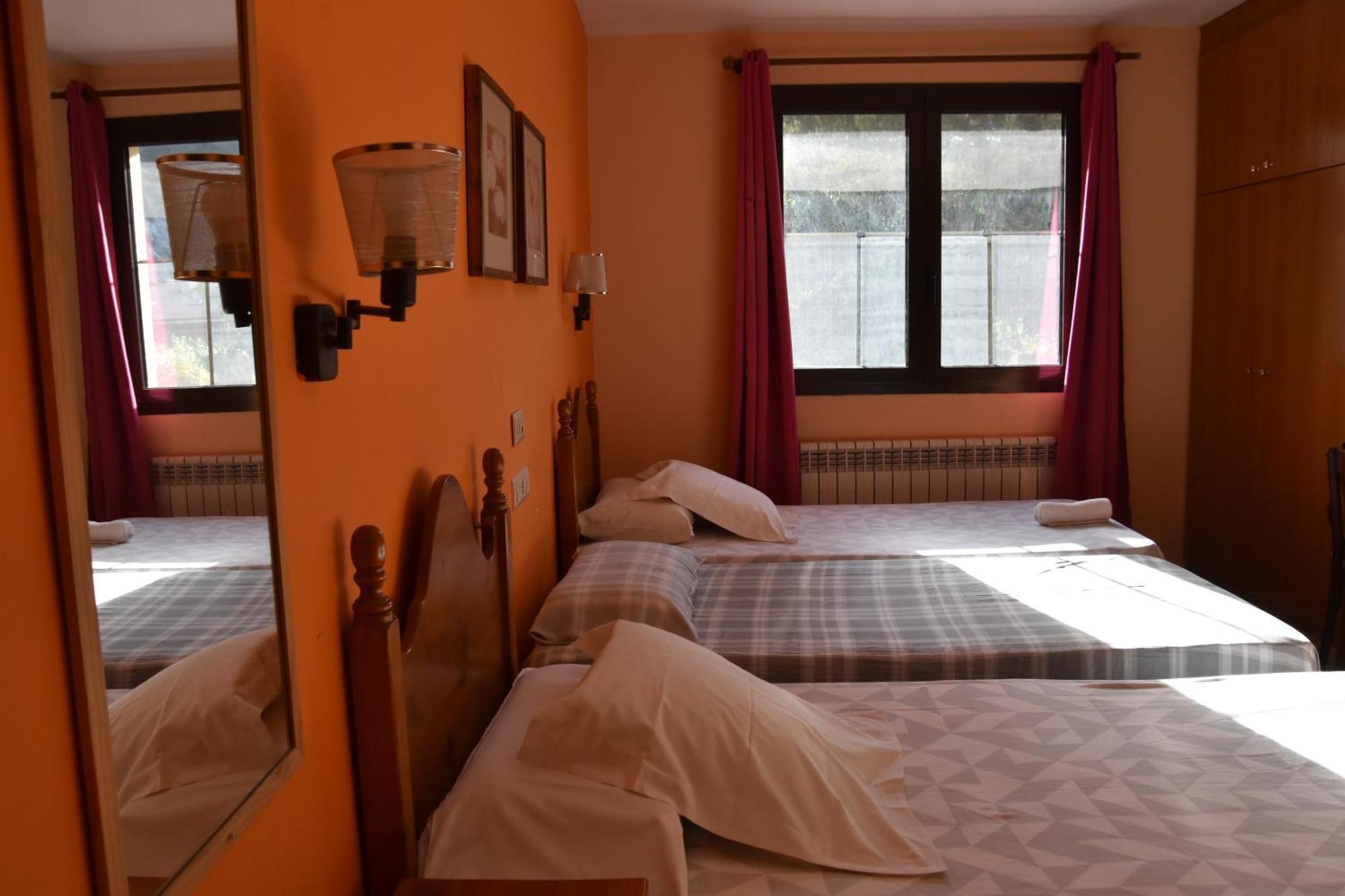 Hostal Cal Batista Баґа Екстер'єр фото