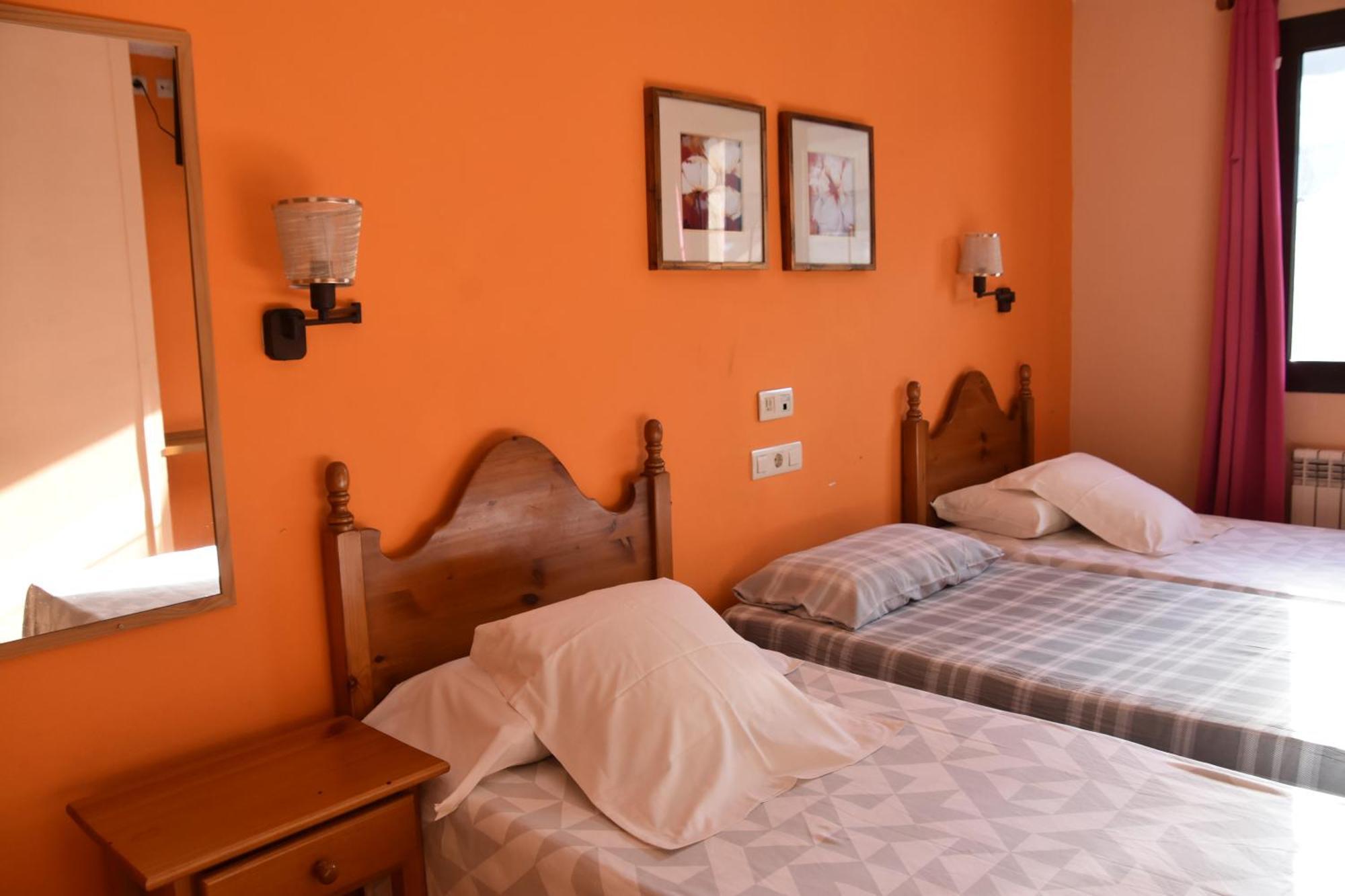 Hostal Cal Batista Баґа Екстер'єр фото