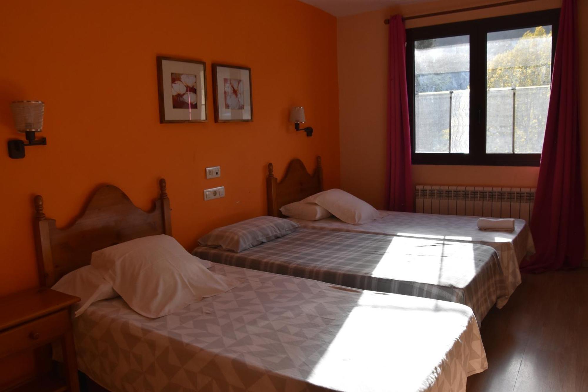 Hostal Cal Batista Баґа Екстер'єр фото