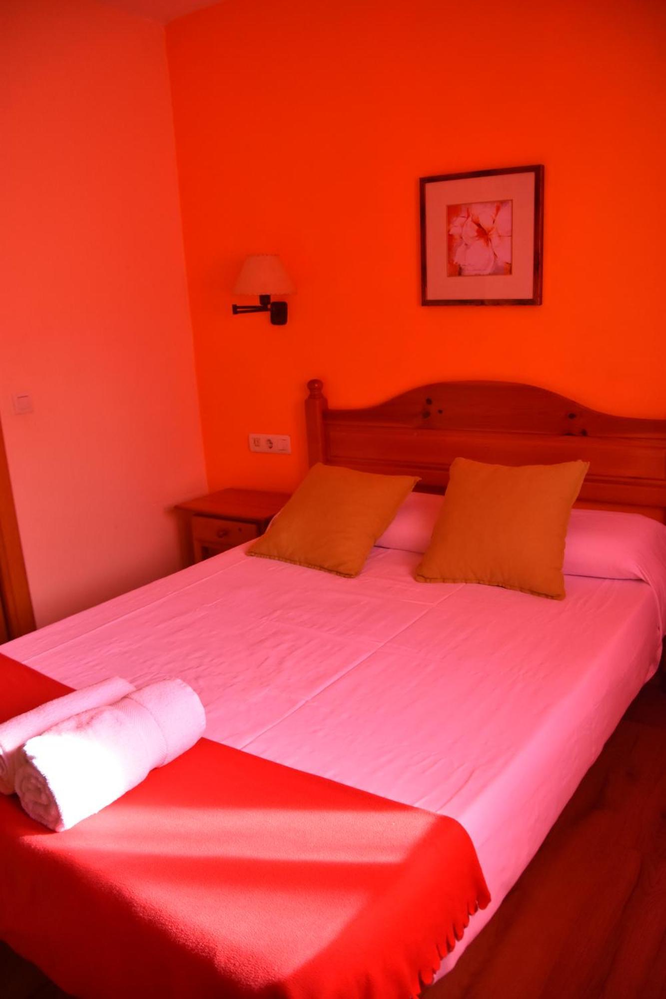 Hostal Cal Batista Баґа Екстер'єр фото